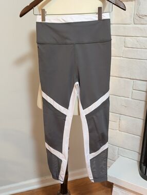 Allfenix Color Block Athletic Leggings Green & White Size Small